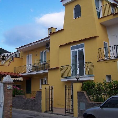 Albergo Macri Ísquia Exterior foto