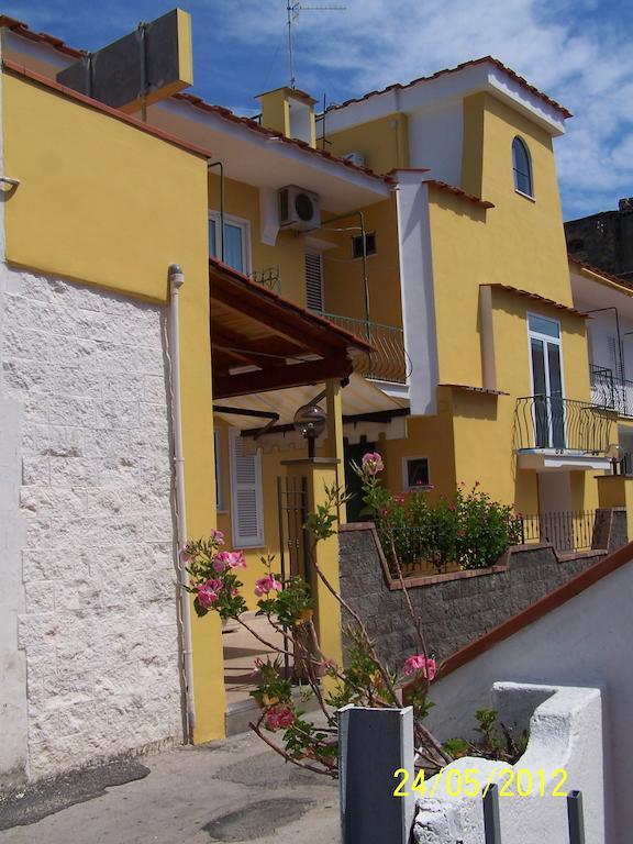 Albergo Macri Ísquia Exterior foto