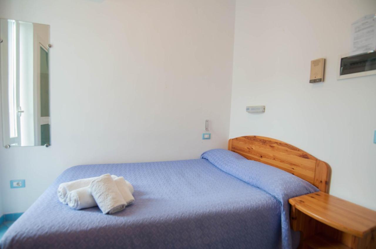 Albergo Macri Ísquia Exterior foto