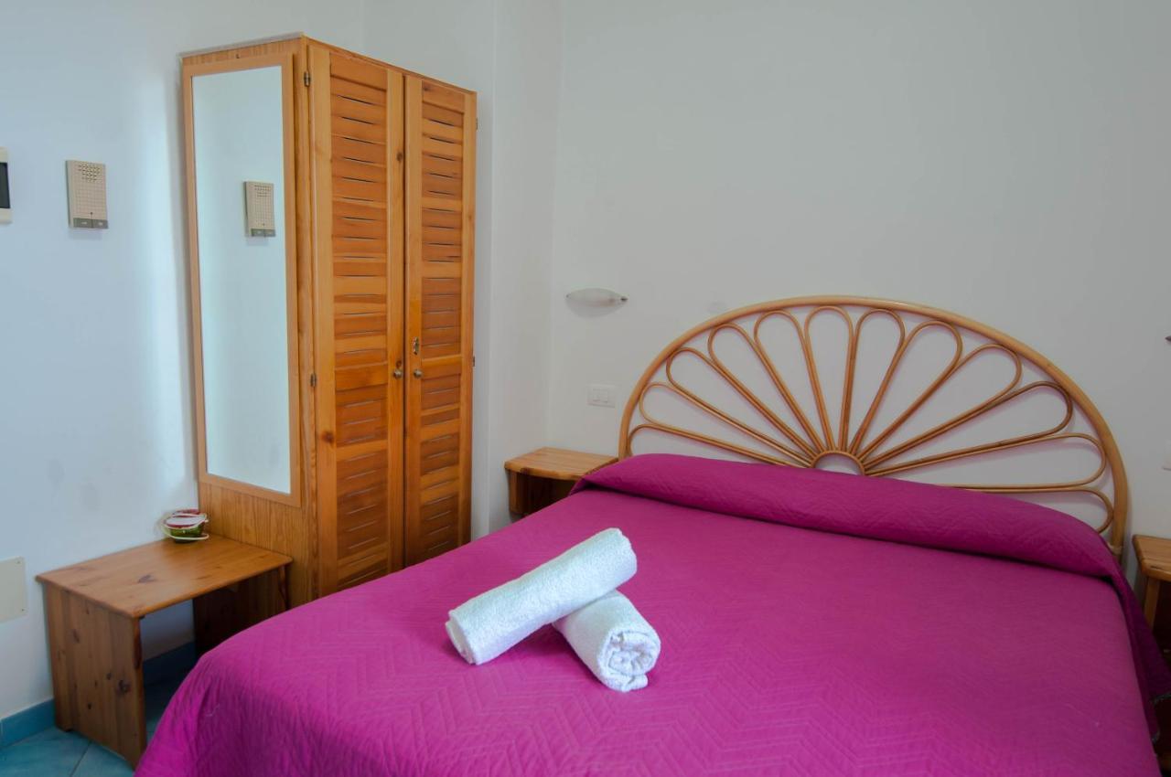 Albergo Macri Ísquia Exterior foto