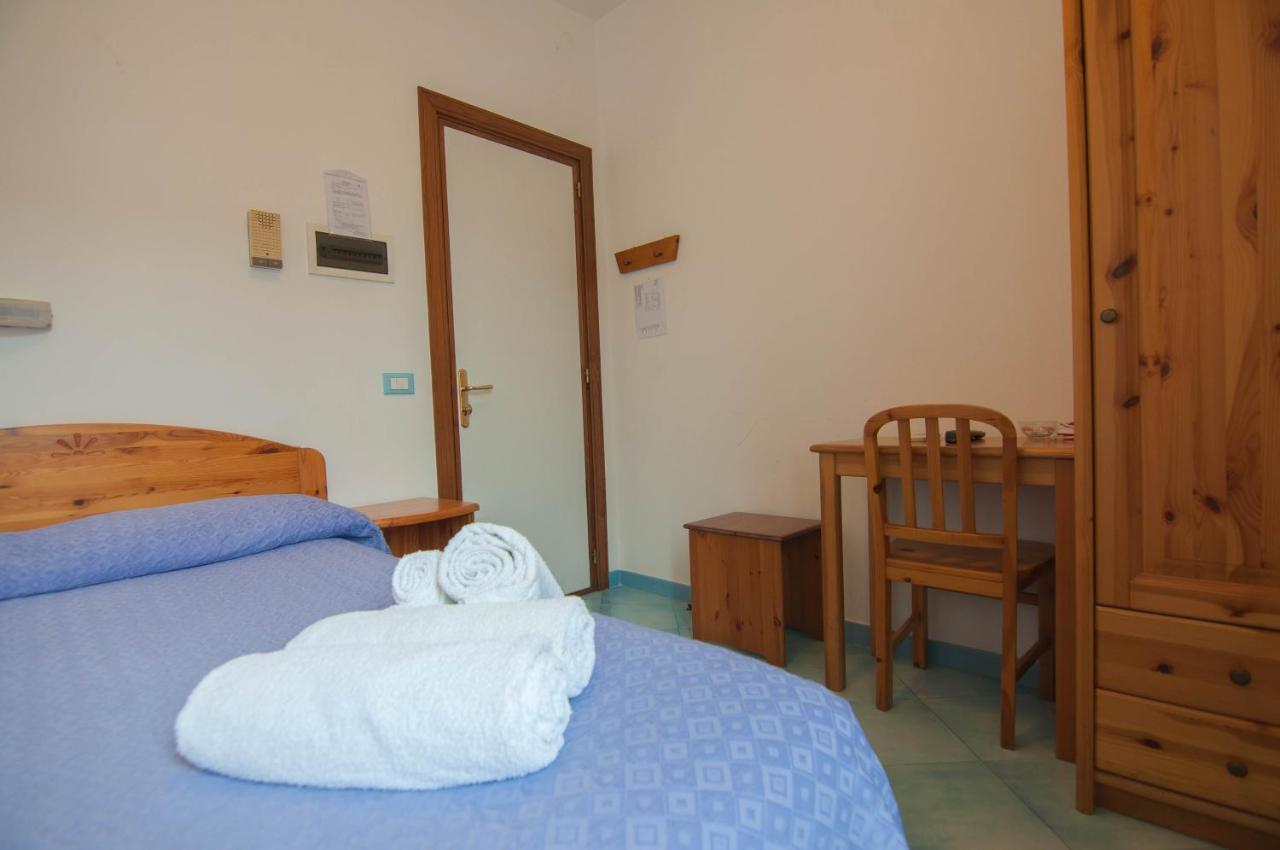 Albergo Macri Ísquia Exterior foto